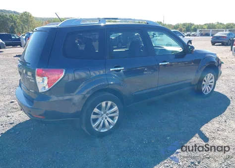 2011 Subaru Forester 2.5X Touring z USA, uszkodzony, nr VIN JF2SHAHC1BH724663